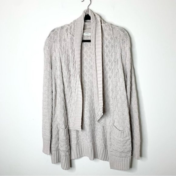 Aritzia Talula Greenpoint Knit Open Front Cardigan Sweater Beige Size Medium - Picture 2 of 8